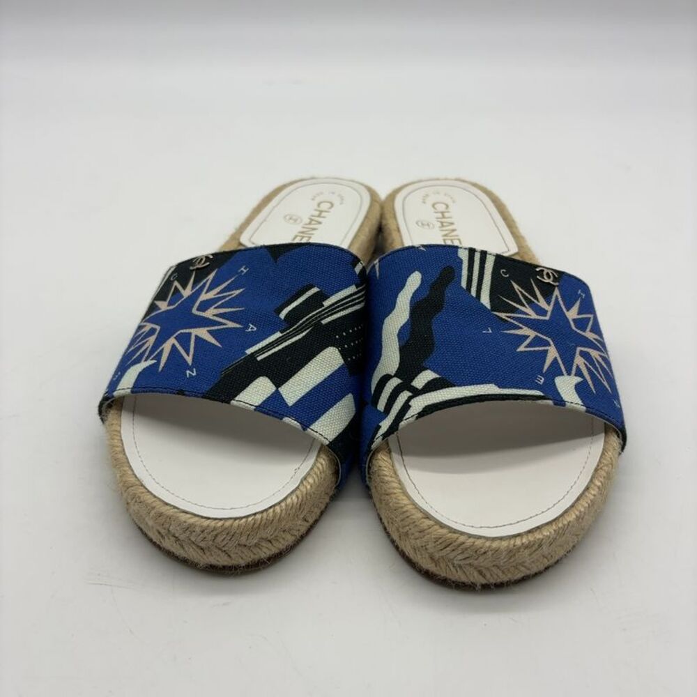 CHANEL Women's Flat Sandals